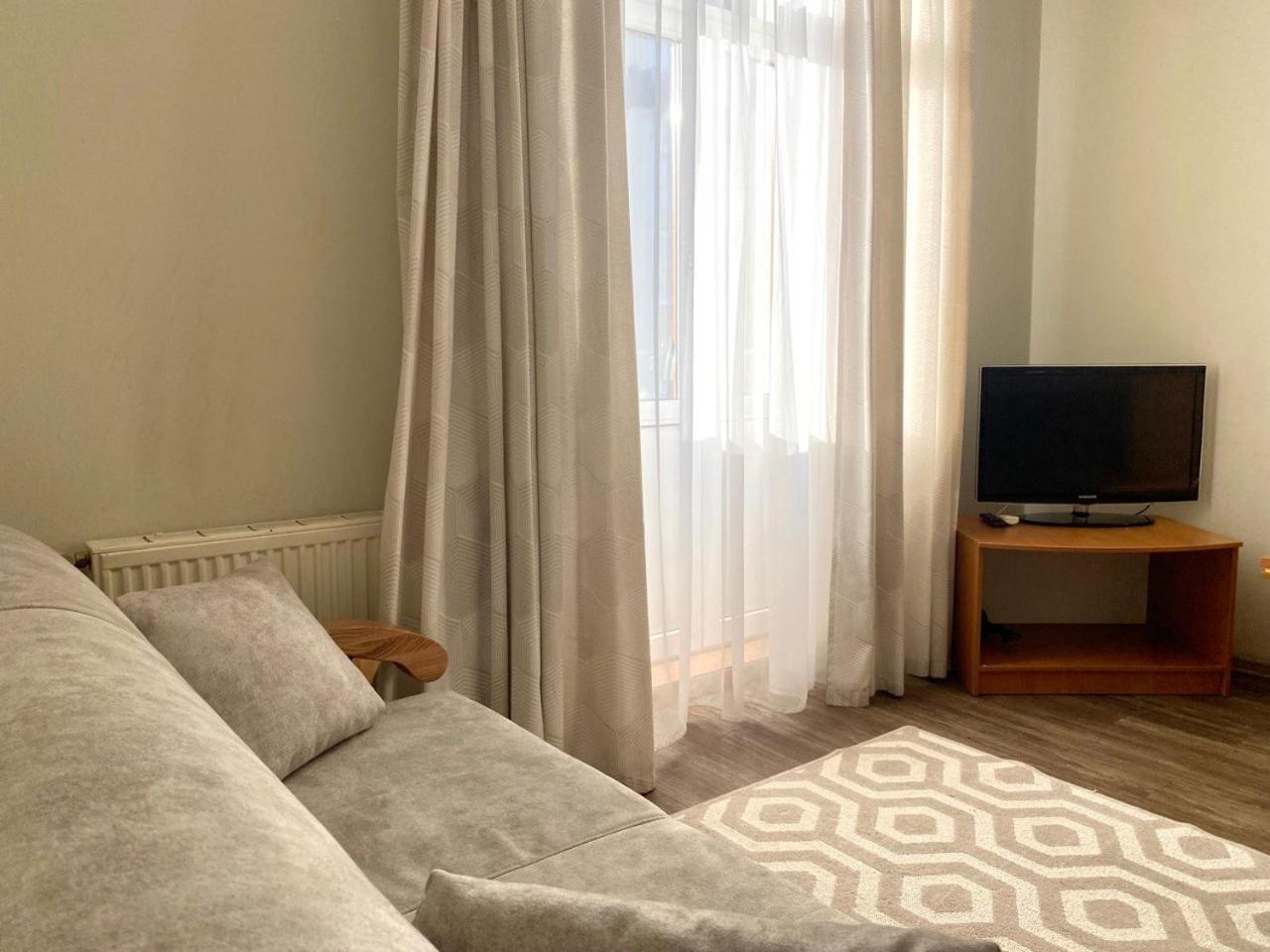 Hotel Europa Truskavets Ngoại thất bức ảnh
