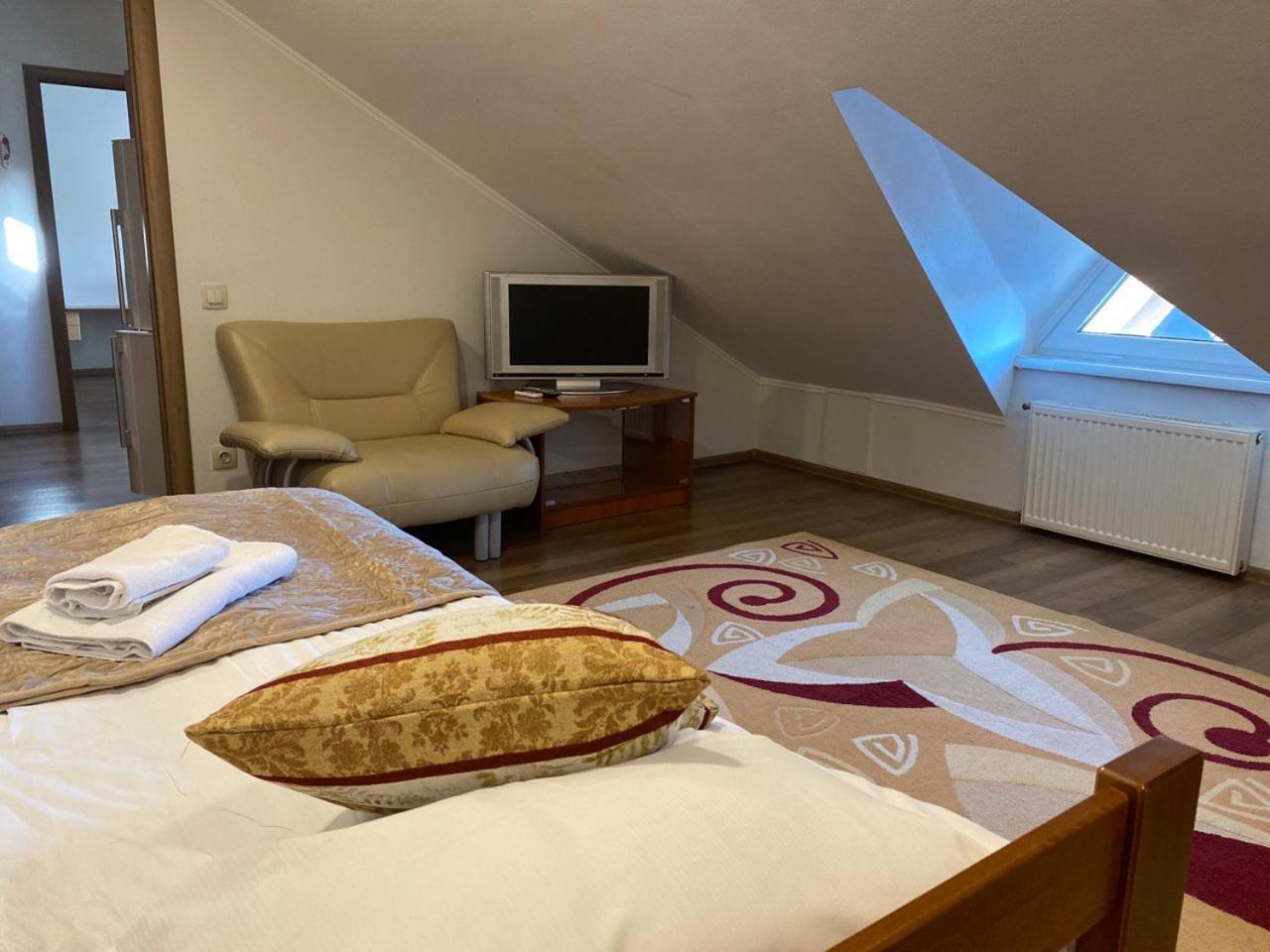 Hotel Europa Truskavets Ngoại thất bức ảnh