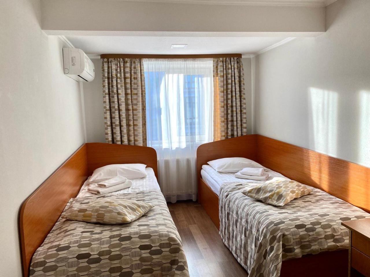 Hotel Europa Truskavets Ngoại thất bức ảnh