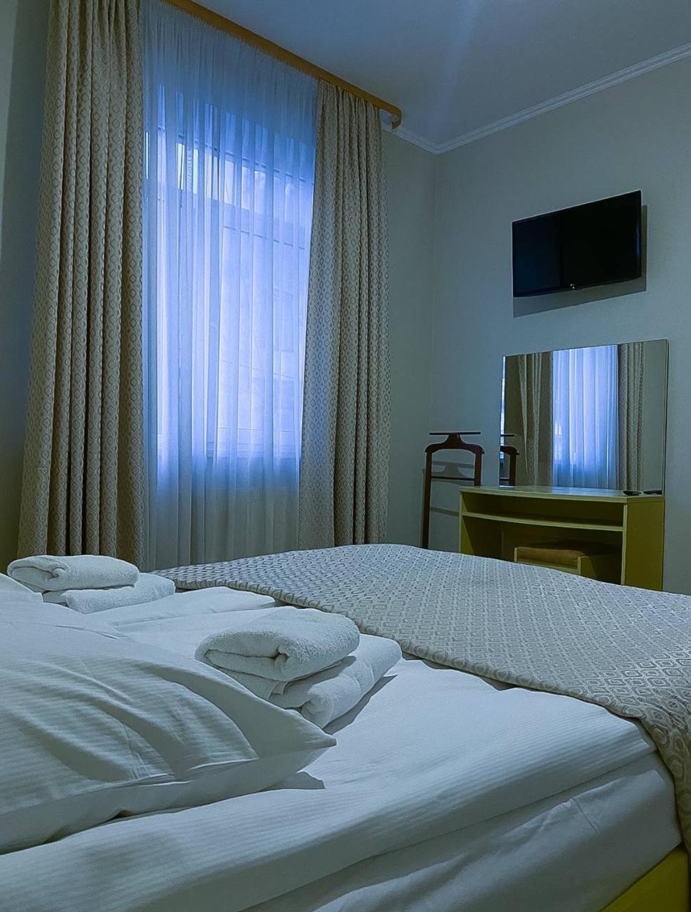 Hotel Europa Truskavets Ngoại thất bức ảnh