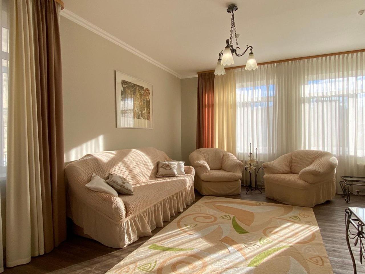 Hotel Europa Truskavets Ngoại thất bức ảnh