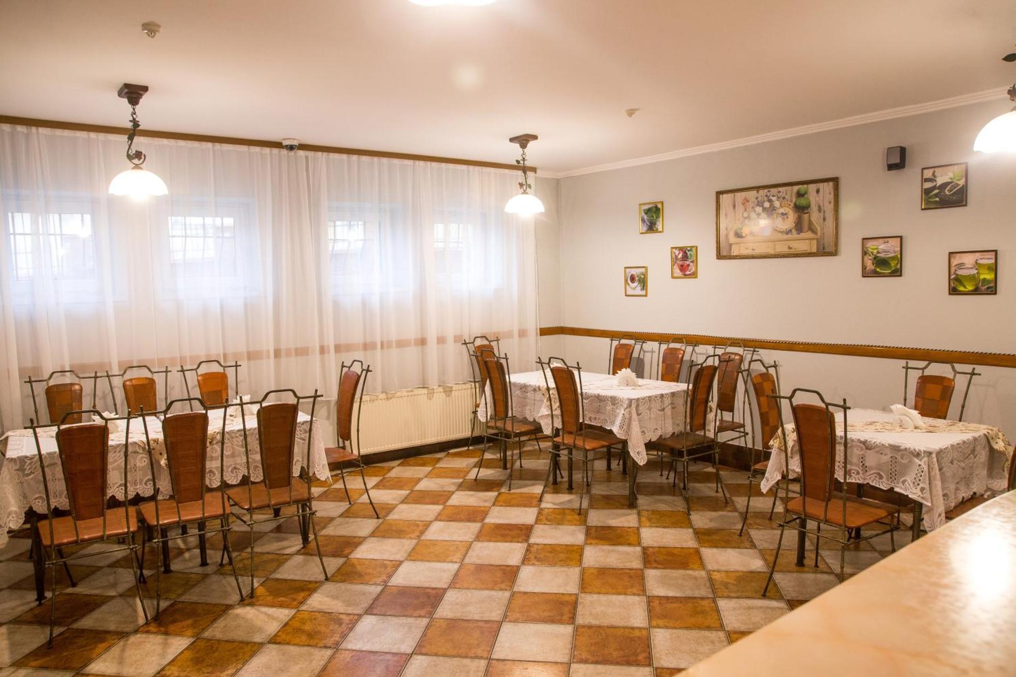 Hotel Europa Truskavets Ngoại thất bức ảnh