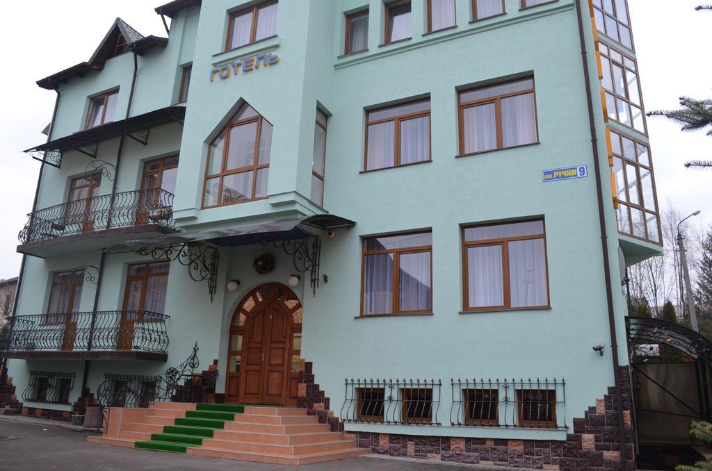 Hotel Europa Truskavets Ngoại thất bức ảnh
