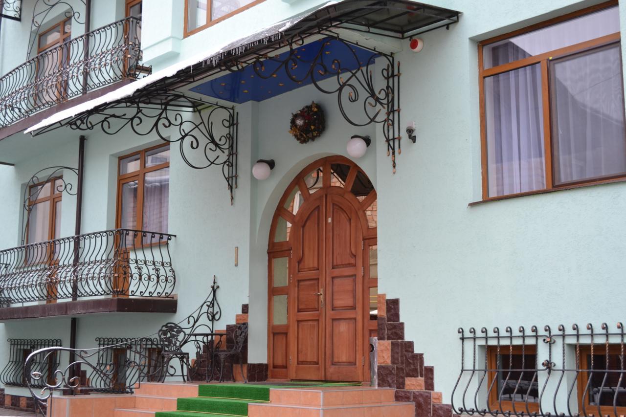 Hotel Europa Truskavets Ngoại thất bức ảnh